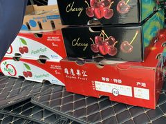 -上海龙吴水胜海发市场