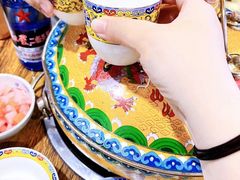 -毛辣果·贵州红酸汤牛肉火锅(西单店)