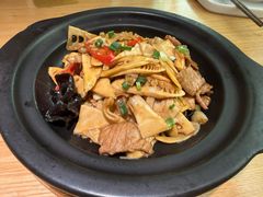 春笋山椒炒牛肉-食古论今·家常菜(江宁砂之船店)