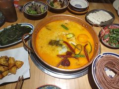 -洱火云南酸菜牛肉火锅(石景山当代商城店)