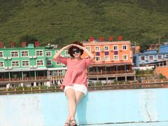 -百里峡七彩艺术小镇