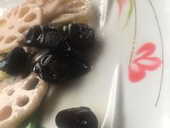 荷塘小炒-YAFEE雅菲·粤菜·湘菜·融合菜(魏公村店)