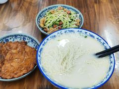 -雪琴面馆富安特色鱼汤面(城中花园店)