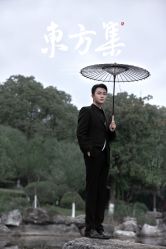 -现代经典婚纱摄影