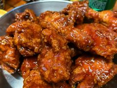 甜辣带骨炸鸡-BHC炸鸡(明洞总店)