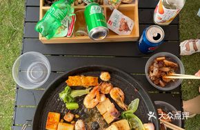 Steak with Prawns and Scallops