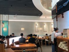 大堂-诚铭记·虾仁汤包·成都小吃(融创店)