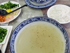 -榴乡缘云南蒙自菊花过桥米线