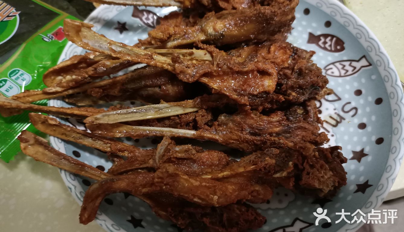 第一次做香炸鸭下巴，好吃又过瘾。