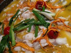 -山城外·非遗酸菜鱼(财富中心店)