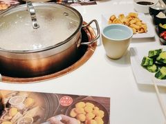 -洪氏嗨捞·猪肚鸡火锅(阳光天地店)