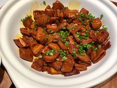 马仕金牌肥肠煲-马仕玖煲·融合菜·酥不腻烤鸭(人大店)