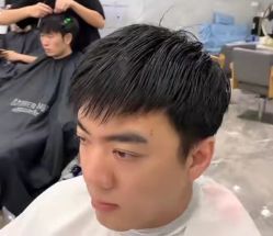-首脑美发沙龙