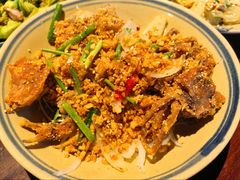 -Cục Gạch Quán