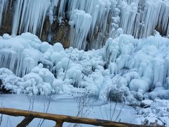 -大平台龙居瀑布旅游区