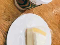 -星巴克臻选(莘庄仲盛店)