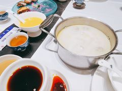 -红鼎豆捞·非遗鲍皇汤火锅(宝丰路店)