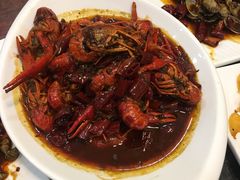 -扒虾小妹儿麻辣海鲜(宏图街店)