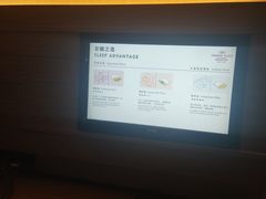 -上海滴水湖皇冠假日酒店