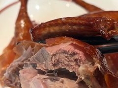 玻璃脆皮乳鸽皇-新雅粤菜馆(南京东路店)