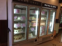 -红宝石·鲜奶小方·海派西点房(金杨店)