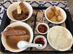 -黄亚细肉骨茶(仰光路店)