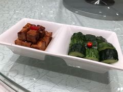 餐前小菜-亢龙太子酒轩(东湖店)