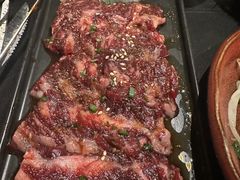 -山川小町·极番烧肉(新地假日广场店)