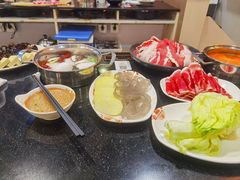 -呷哺呷哺(世贸.工三店)