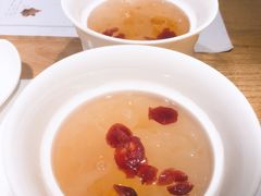 蔓越莓桃胶炖银耳-炖物24章·顺时轻养茶(杭州大厦店)