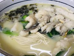 -明呈黄鱼面馆(斜土路店)
