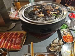 -围炉肉舍•炭烤活鳗•丹东海鲜烤肉(步行街店)