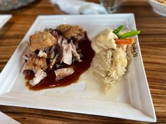 -LENBACH兰巴赫西餐啤酒坊(大连东港店)