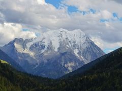 -亚拉雪山风景区