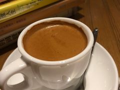 -新华里咖啡书吧(新华书店小寨店)