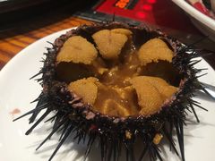 生吃海胆-海味当家·蒸锅海鲜(中山广场创始店)