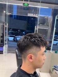 -摩登时代美发沙龙