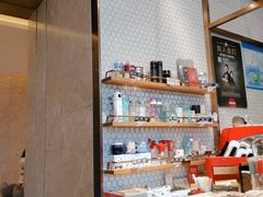 零售区-COSTA COFFEE(静安嘉里中心店)