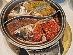 -阿瓦山寨·湘菜现炒·剁椒鱼头王(咸阳总店)