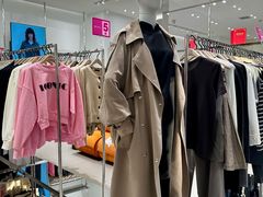 -百年港湾奥特莱斯(香炉礁店)