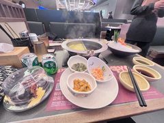 -牛YO寿喜烧·铁板烧和牛火锅自助(市府恒隆店)