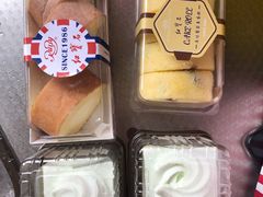 -红宝石·鲜奶小方·海派西点房(金杨店)