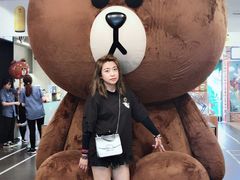 -LINE FRIENDS Garosu-gil Flagship Store