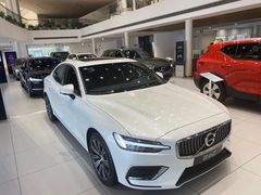 -杭州中沃沃尔沃4S店(滨江区店)