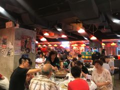 大堂-鲜入围煮花胶鸡海鲜火锅