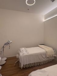 -苑苑vbeauty科技美容SPA