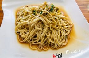 Steamed Pork Dumplings with Noodles