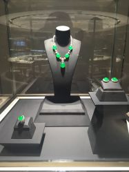 -北京七彩云南翡翠珠宝旗舰店(月坛店)