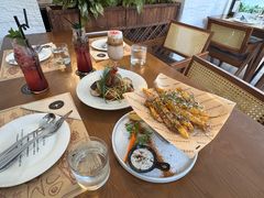 -Mark&Mars Restaurant