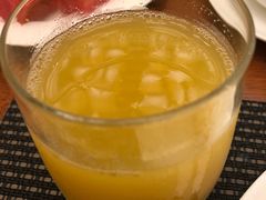 菠萝汁-赛瑞喜来登大酒店-盛宴自助餐厅